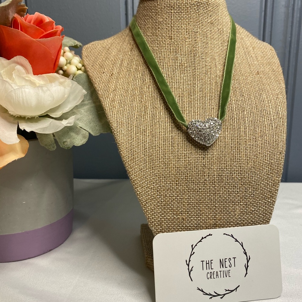 Vintage Green Necklace with Pendant